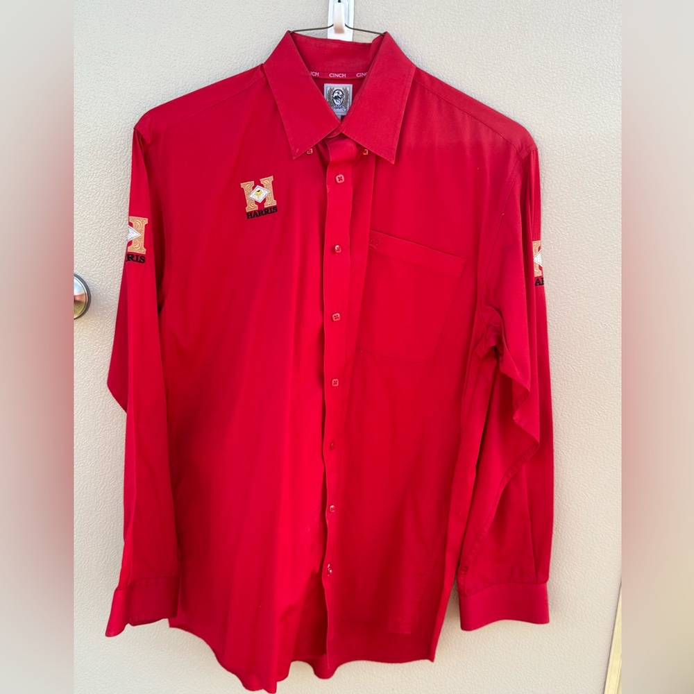 Men’s cinch button up size M